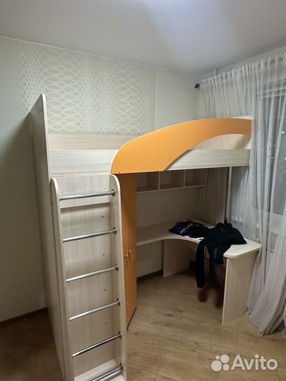 Детская стенка кроватка стол