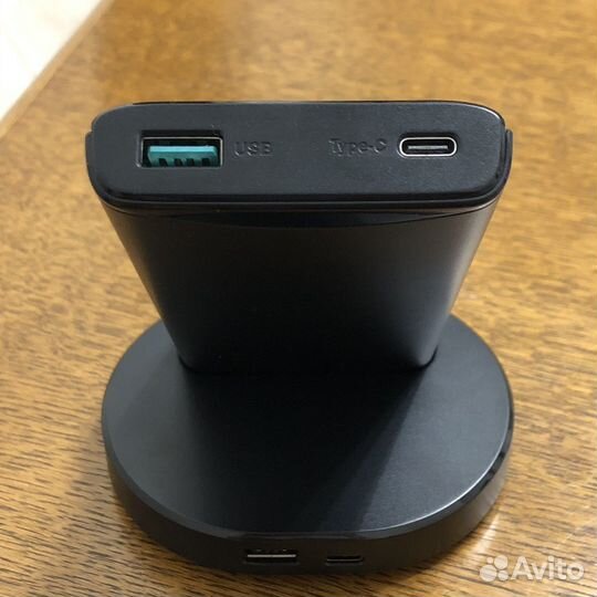 Powerbank с беспроводной зарядкой и док станцией