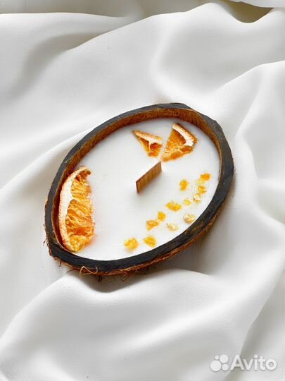 Свеча в кокосе