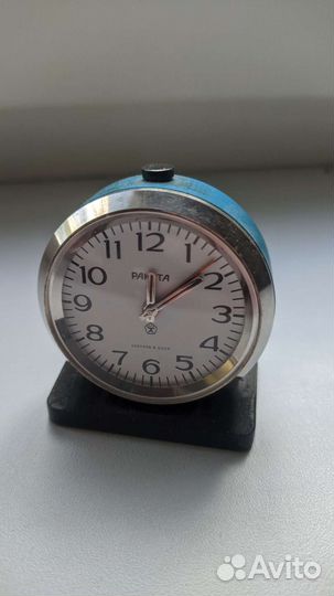 Часы-будильник Ракета СССР