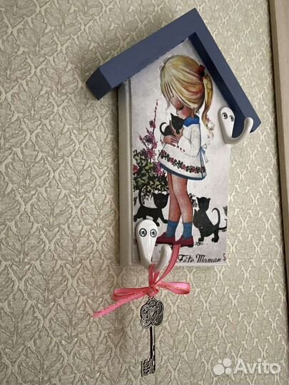 Настенная ключница вешалка, подарок