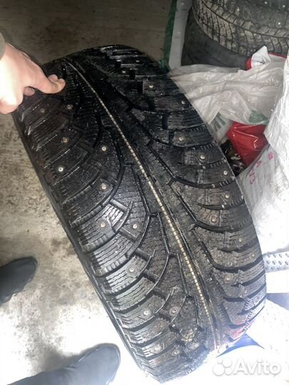 Nokian Tyres Hakkapeliitta 5 285/60 R18 116T