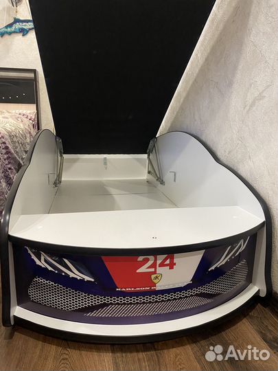 Детская кровать-машина