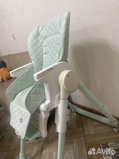 Детские кресло доя кормления