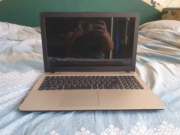 Ноутбук asus D541S