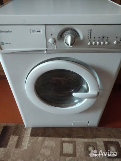 Машинка стиральная Electrolux