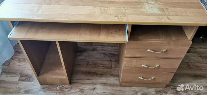 Компьютерный стол