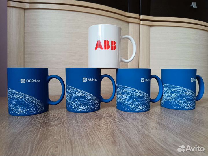 Кружка фарфоровая 330 мл новая 5 шт цена за все