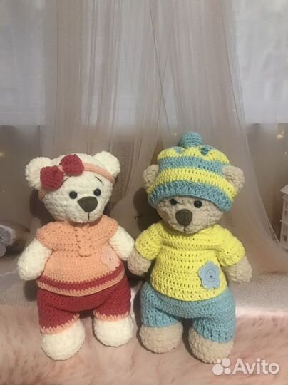 Вязаные мишки (ручная работа)
