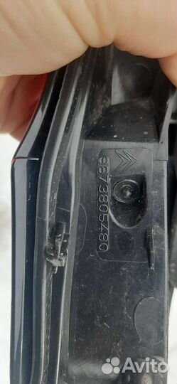 Фонарь задний наружный левый