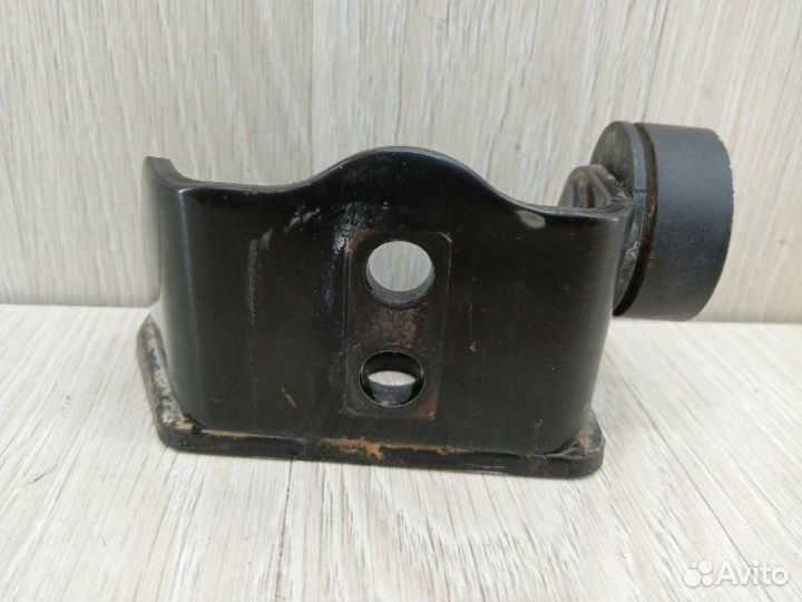 Кронштейн опоры двигателя левый Hyundai Ix35