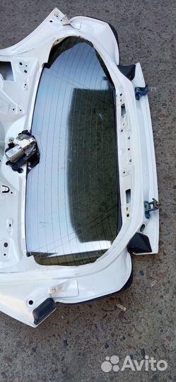 Заднее стекло с дверью Peugeot 308