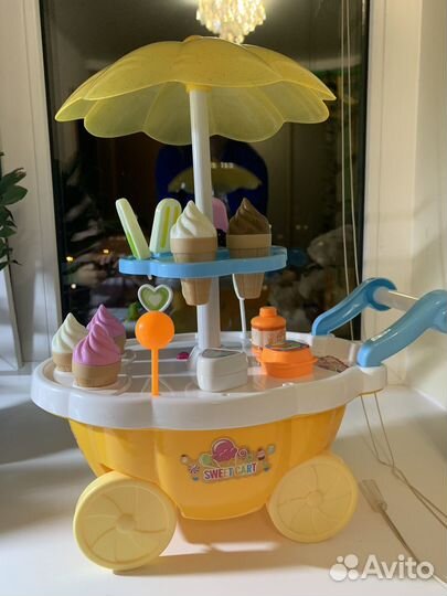 Тележка с мороженым
