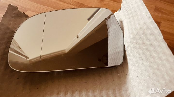 Стекло зеркала левое Audi A4