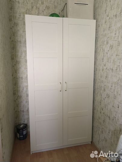 Шкаф IKEA двухстворчатый