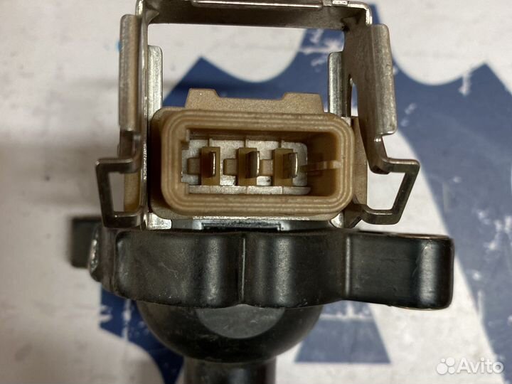 Катушка зажигания BMW 12131748017