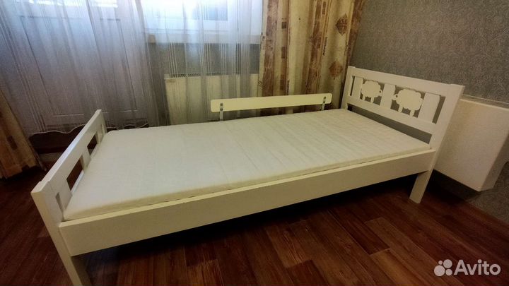Кровать детская IKEA с матрасом