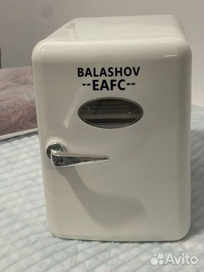 Минихолодильник новый