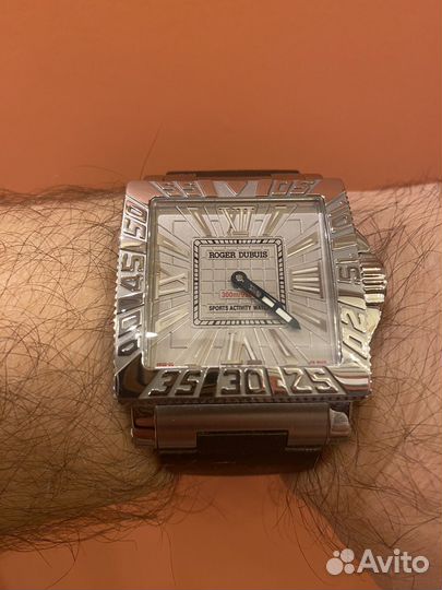 Часы мужские Roger Dubuis