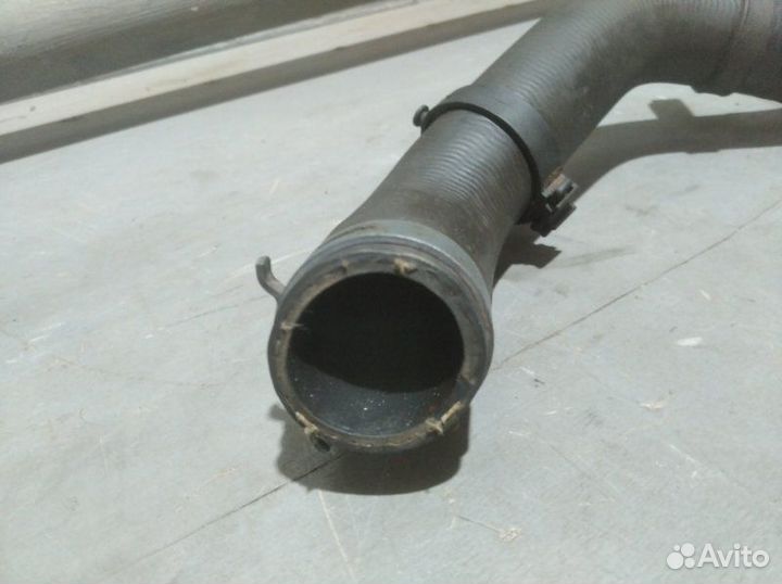 Патрубок системы охлаждения Volkswagen Polo (Rus)