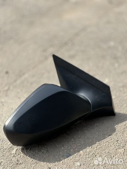 Боковое зеркало на hyundai solaris1 правое