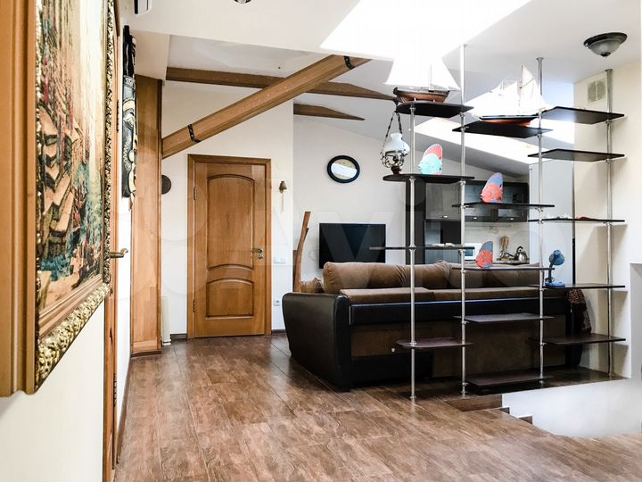 2-к. квартира, 64 м², 4/4 эт.