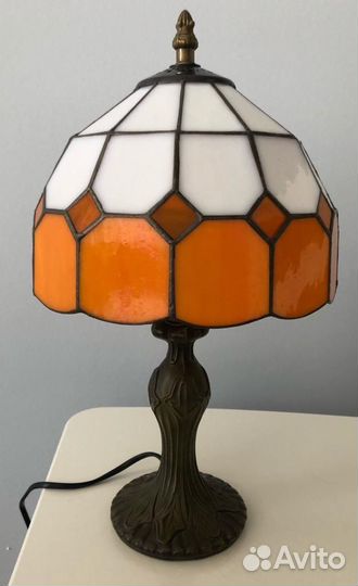 Лампа настольная типа Тиффани