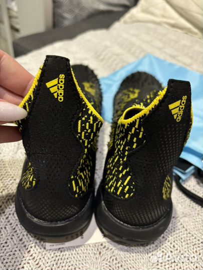 Футбольные бутсы adidas 38