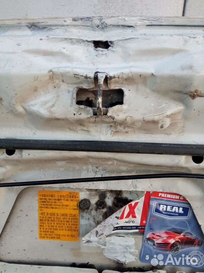 Капот на мазду бонго френди