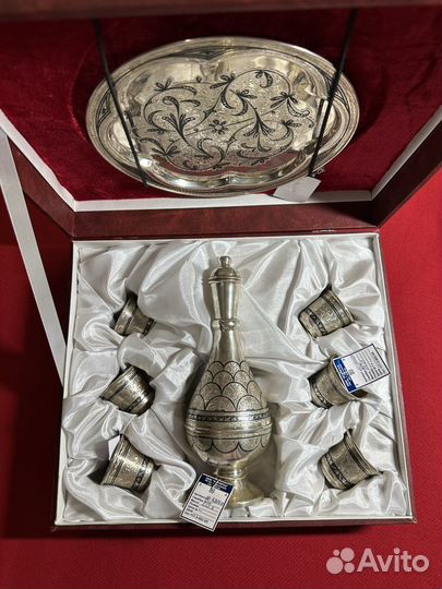 Серебряный набор в подарочном футляре, 875 пробы
