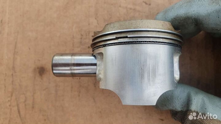 Поршень Suzuki GSX-400R