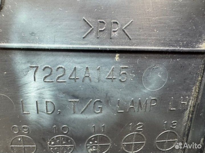 Накладка (кузов внутри) левая Mitsubishi Asx GA1W