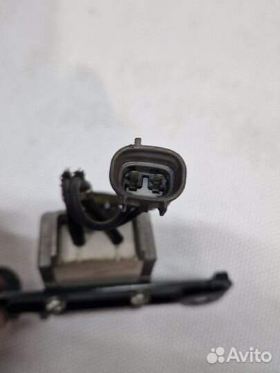 Toyota Land Cruiser 100 LX Реле топливного насоса