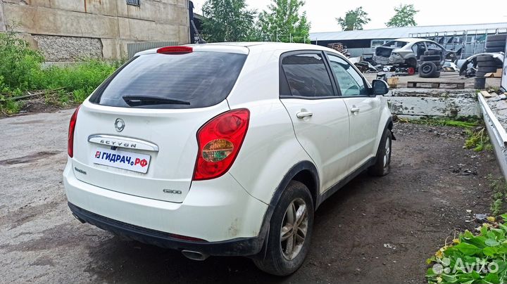 Дефлектор воздушный правый Ssang Yong Actyon New 6