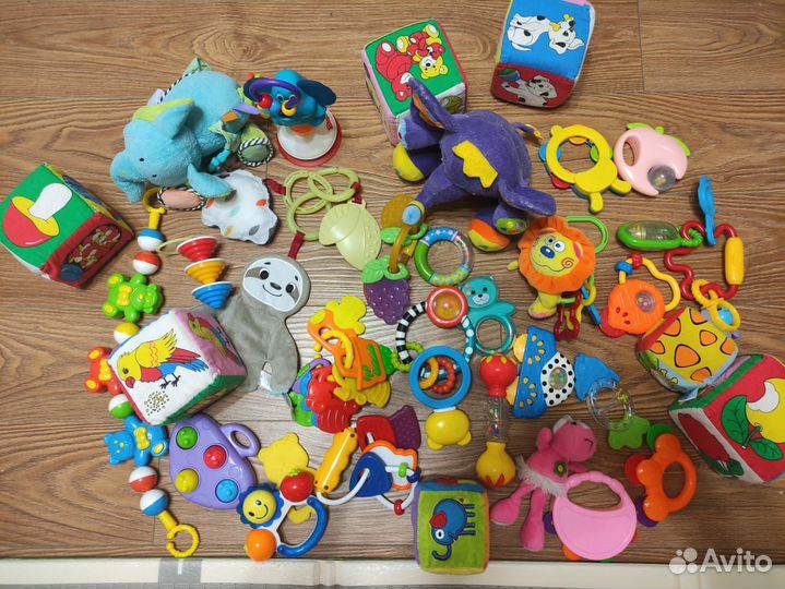 Развивающие игрушки пакетом/погремушки/грызунки
