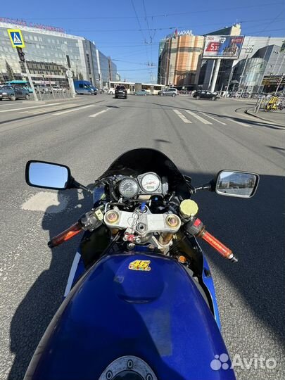 Suzuki gsx r 750