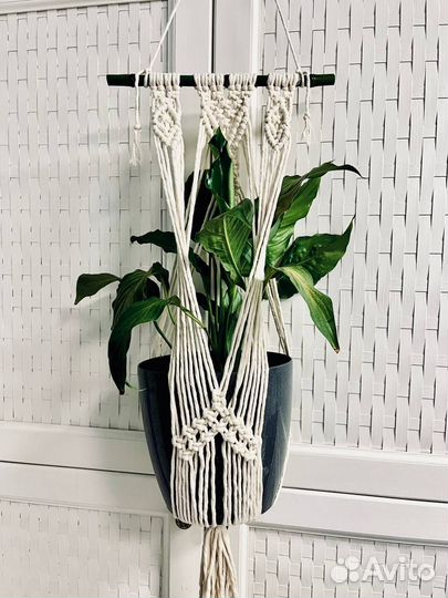 Кашпо для цветов подвесное