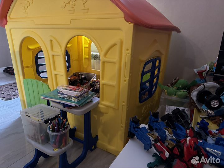 Детский игровой пластиковый домик