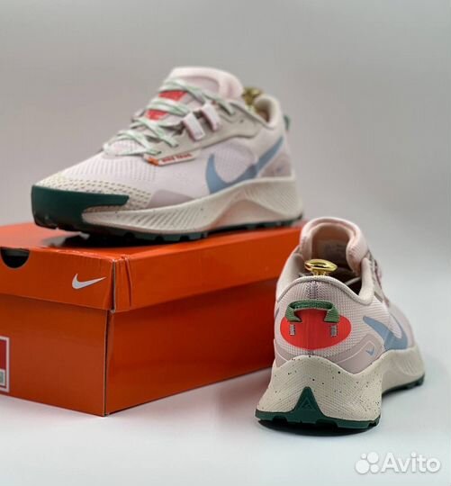 Кроссовки женские Nike Pegasus Trail 3