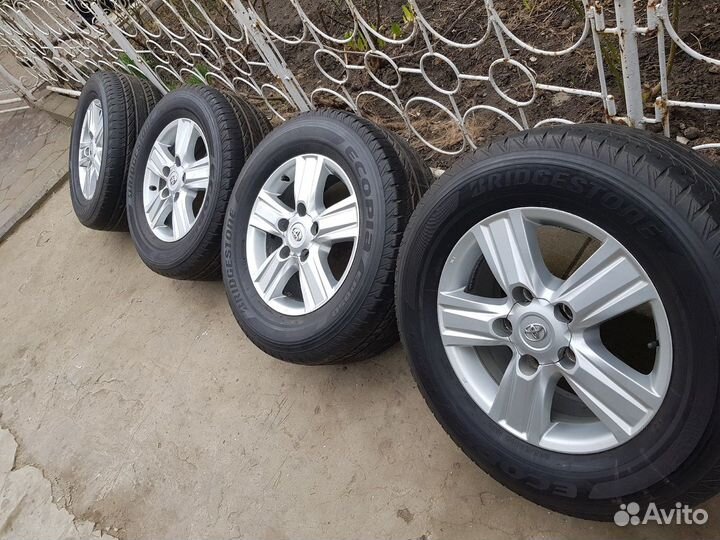 Bridgestone Ecopia EP850 285/60 R18 116V