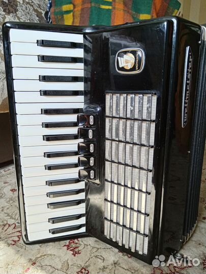 Аккордеон Weltmeister stella 3/4