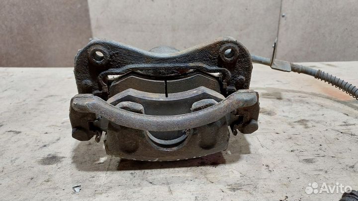 Суппорт тормозной передний правый Hyundai Matrix