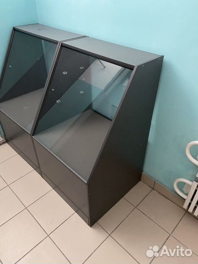 Ветрина-стелаж