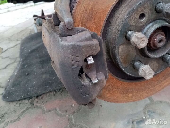 Суппорт пер левый на volkswagen golf 4, bora