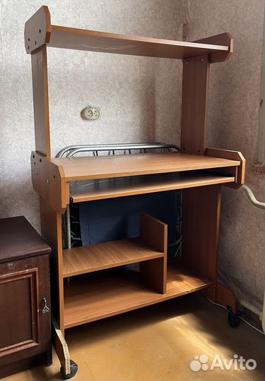 Компьютерный стол