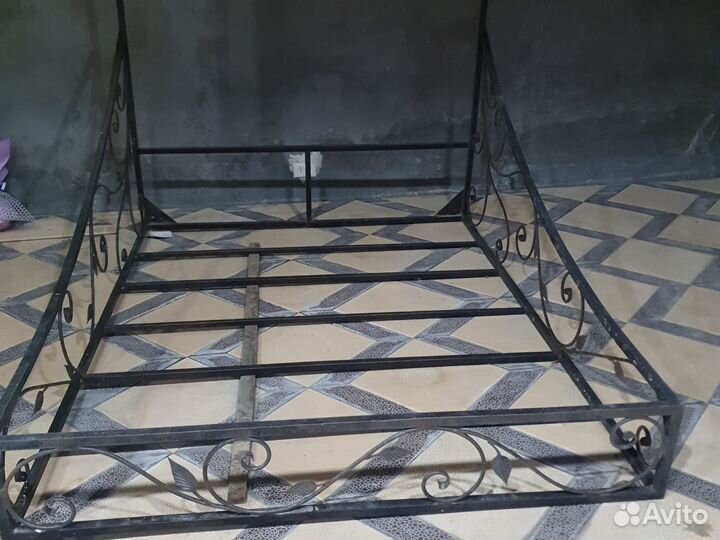 Кованый козырек