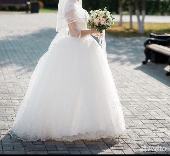 Свадебное платье