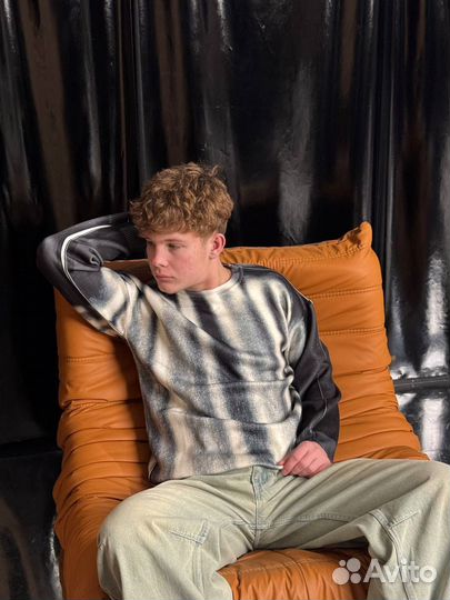 Свитер Supreme Blurred logo