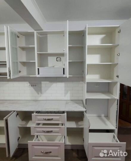 Кухни на заказ с уникальной фурнитурой