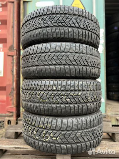 Pirelli Winter Sottozero 3 255/45 R19